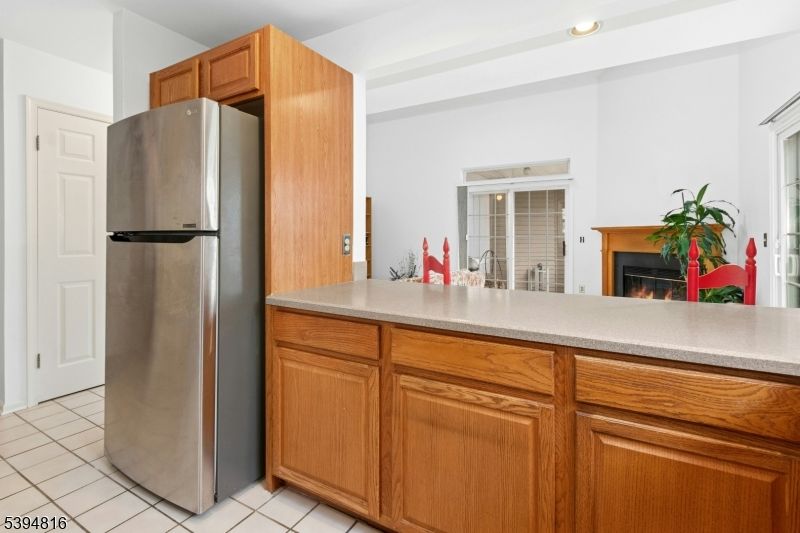 Fireplace, Interior, Kitchen, Recessed Lighting