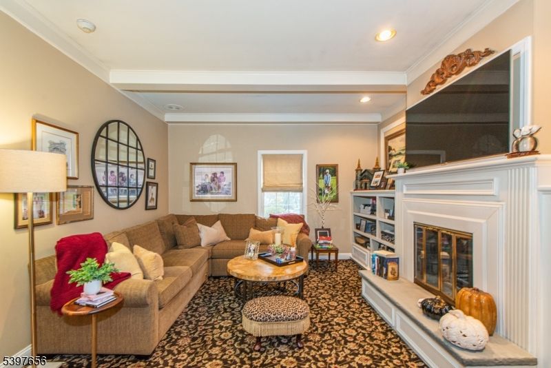 Fireplace, Interior, Living room, Recessed Lighting