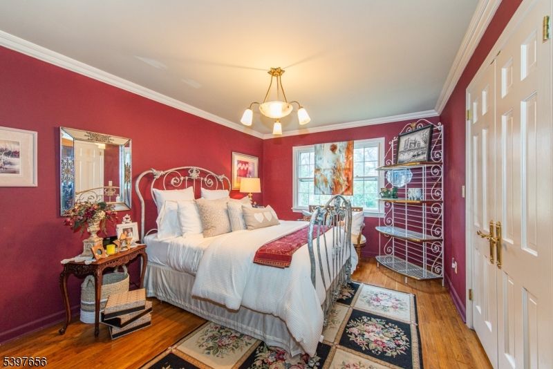 Bedroom, Interior, Pendant Lights, Wood Texture Flooring