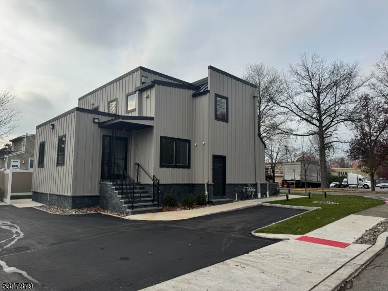 Backyard, Exterior, Facade, Farmhouse