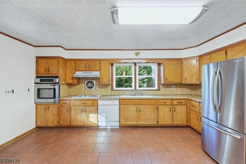 Interior, Kitchen, Stainless Steel Appliances