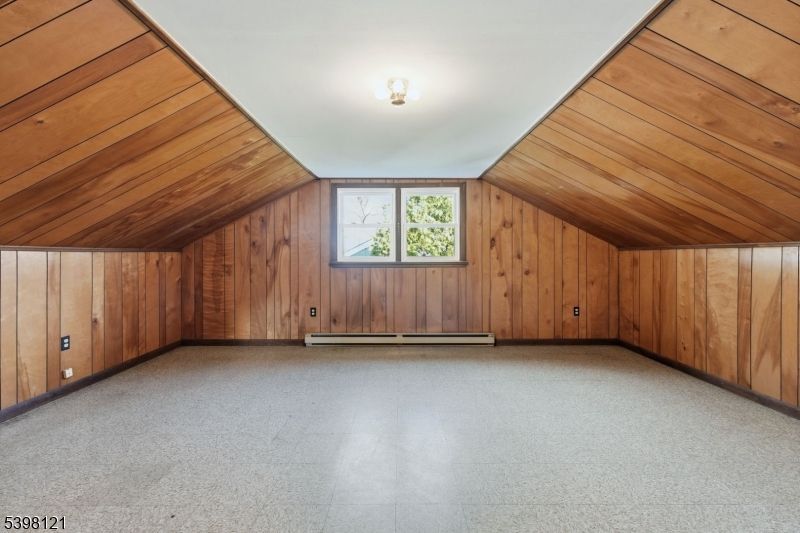 Empty room, Interior, Wooden Ceilings, Wooden Walls