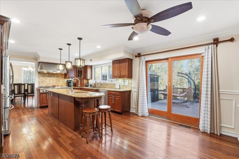 Interior, Kitchen, Pendant Lights, Recessed Lighting, Wood Texture Flooring
