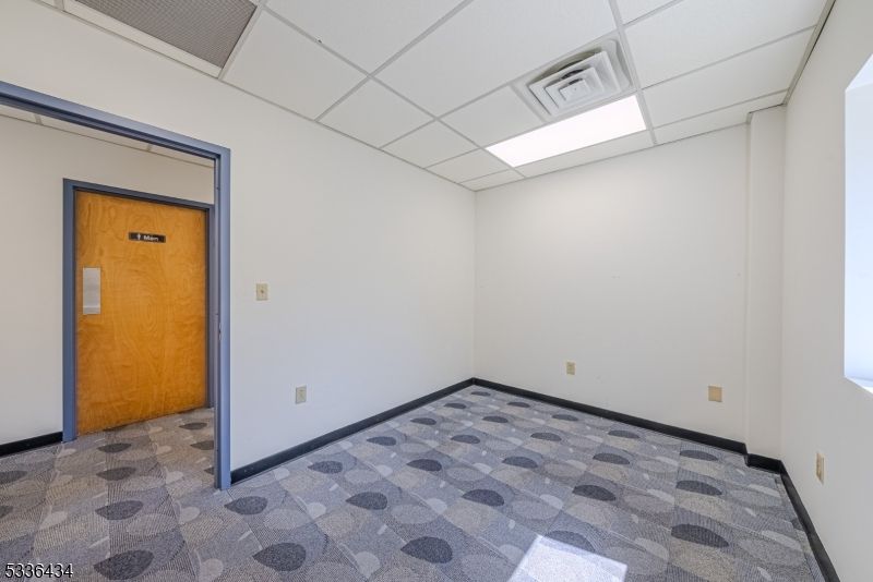 Elevator, Empty room, Interior