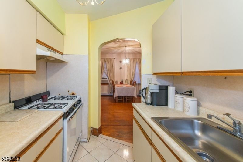 Dining room, Interior, Kitchen, Pendant Lights, Wood Texture Flooring