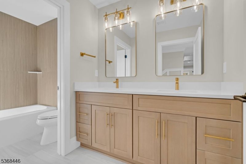 Bathroom, Dual Sink Vanities, Interior