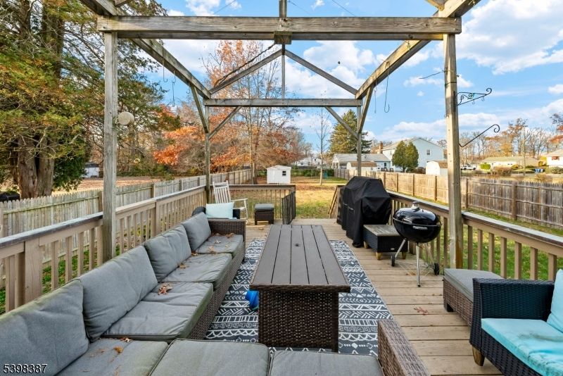 Exterior, Glass Ceilings