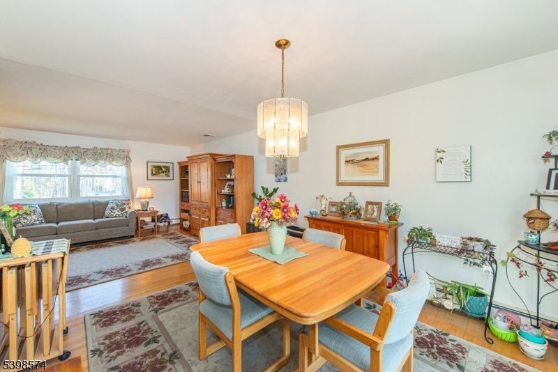 Chandelier, Dining room, Interior, Living room, Pendant Lights, Wood Texture Flooring