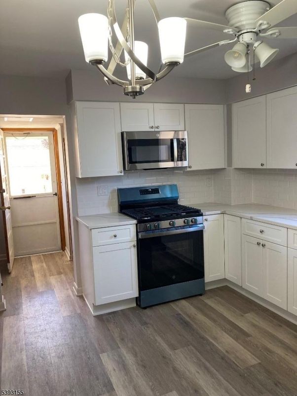 Chandelier, Interior, Kitchen, Stainless Steel Appliances, Wood Texture Flooring