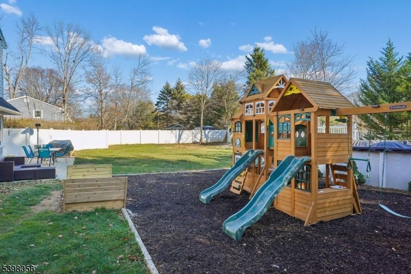 Backyard, Exterior, Playground