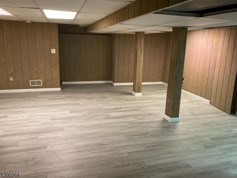 Empty room, Interior, Recessed Lighting, Wood Texture Flooring, Wooden Walls