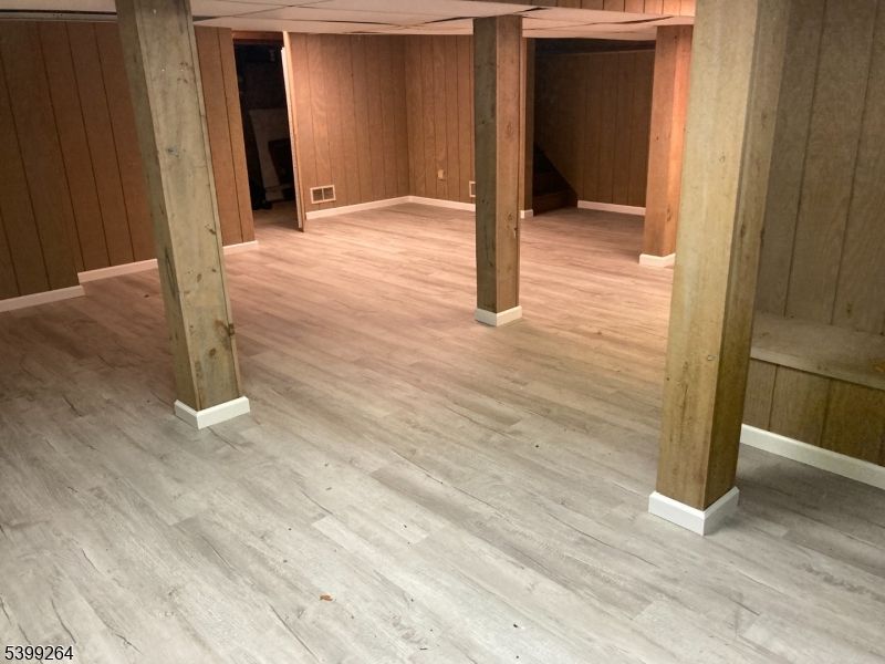 Empty room, Interior, Wood Texture Flooring, Wooden Walls