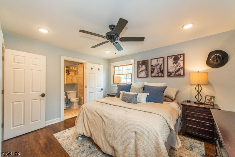 Bathroom, Bedroom, Interior, Recessed Lighting, Wood Texture Flooring