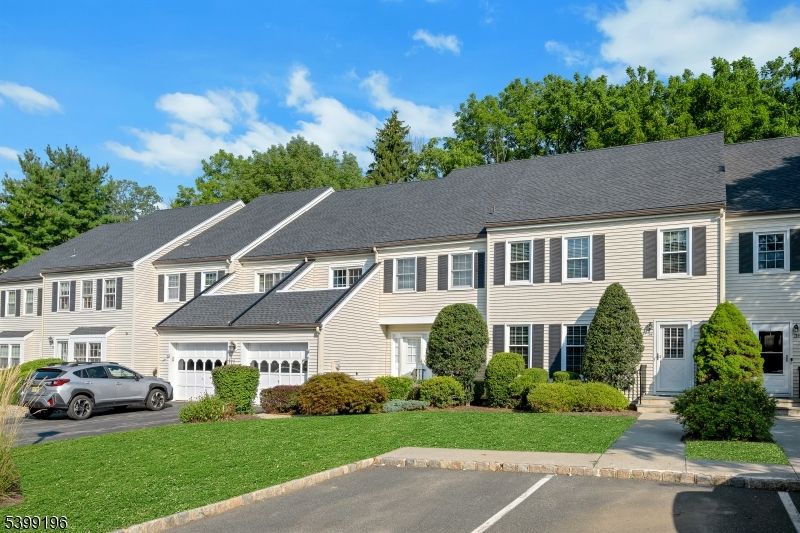 Attached, Exterior, Facade, Georgian