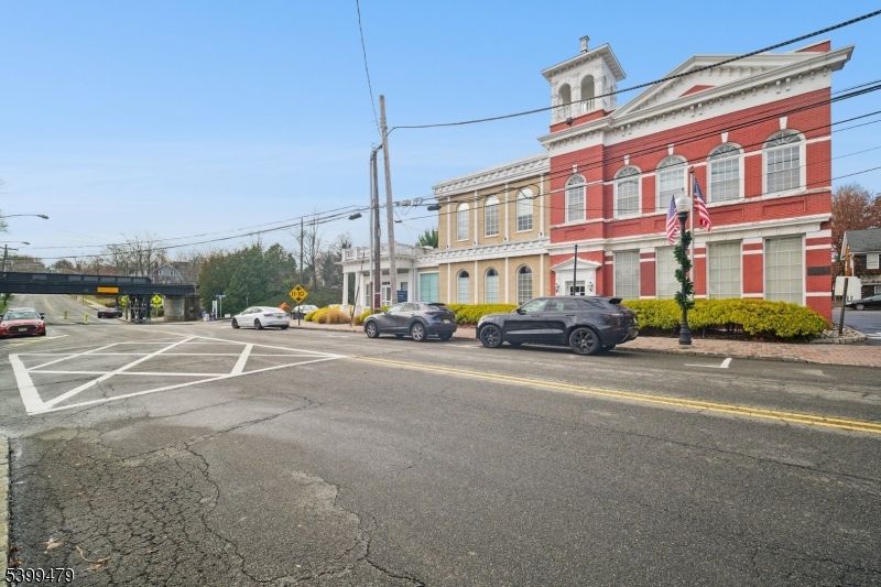 Exterior, Facade, Rowhouse