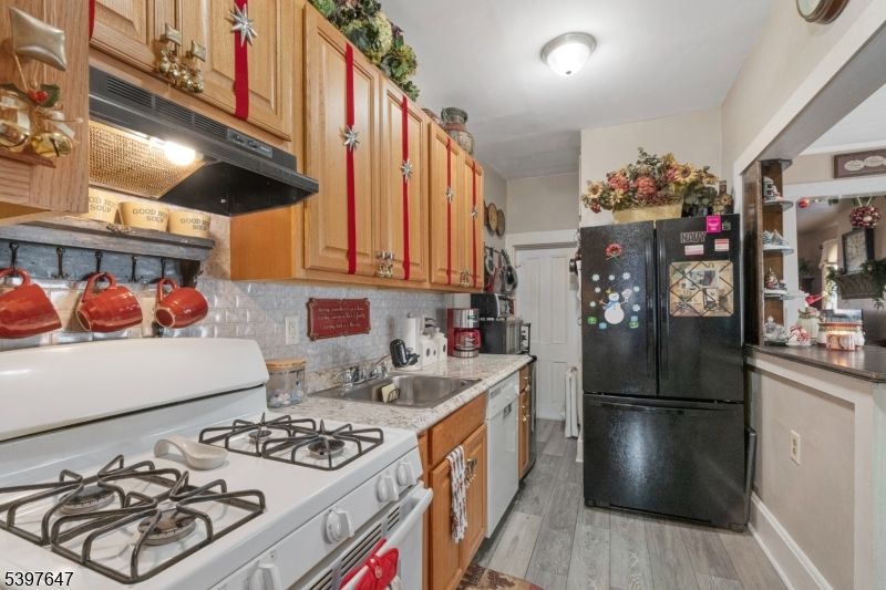 Interior, Kitchen, Wood Texture Flooring