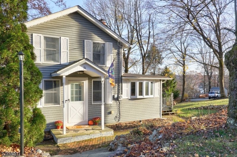 Exterior, Facade, Queen Anne Victorian