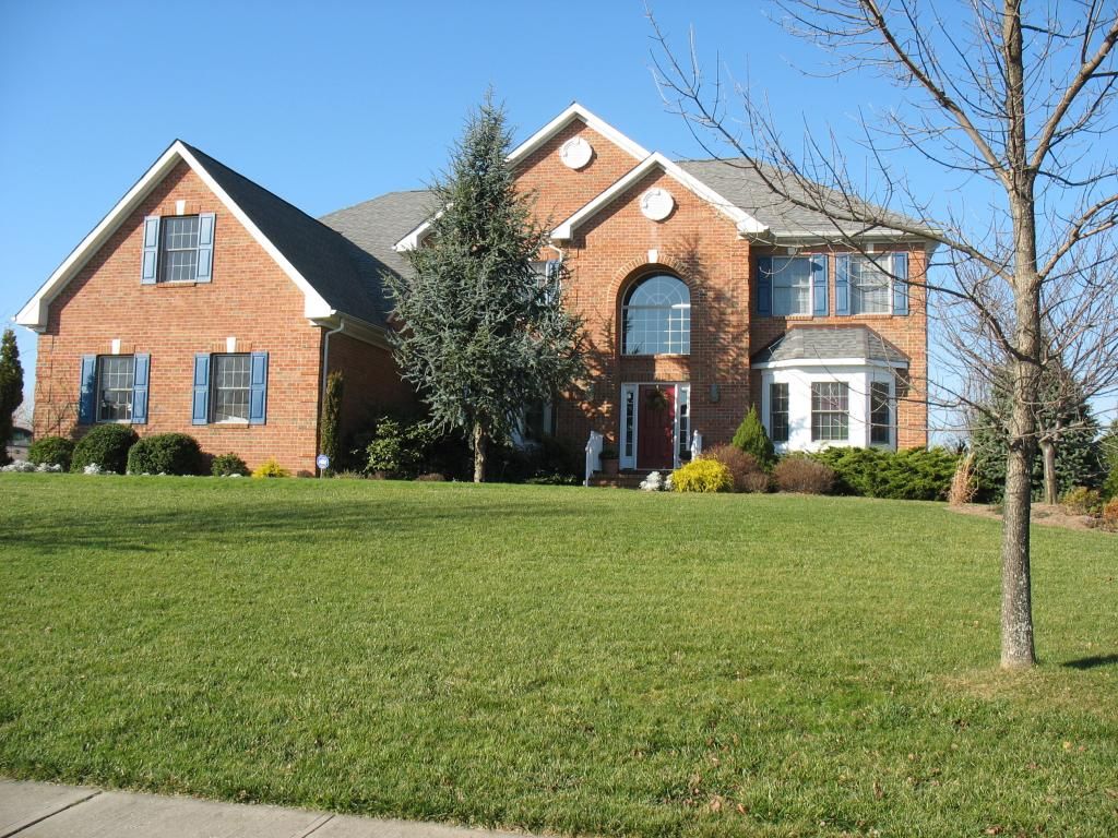 Exterior, Facade, Brick Facade, Brick Traditional