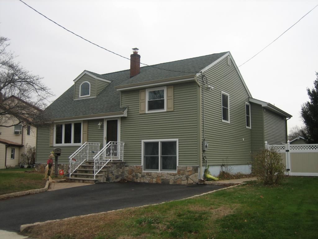 Exterior, Facade, Cape Cod