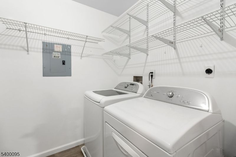 Interior, Washer, Wood Texture Flooring