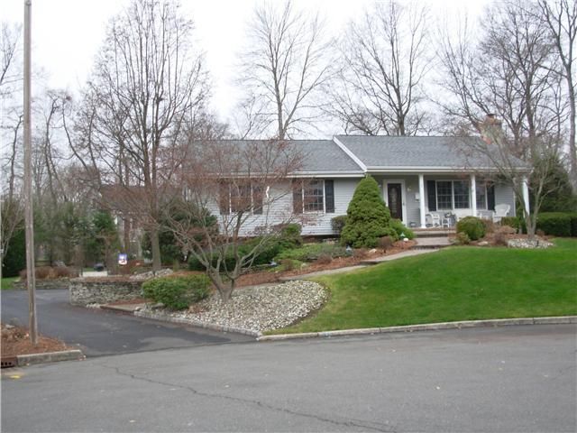 Exterior, Facade, Cape Cod