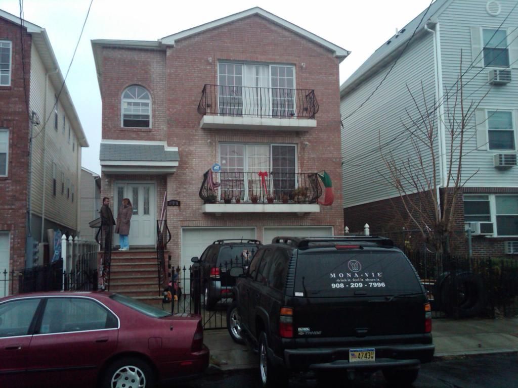 Exterior, Facade, Brick Facade, Rowhouse