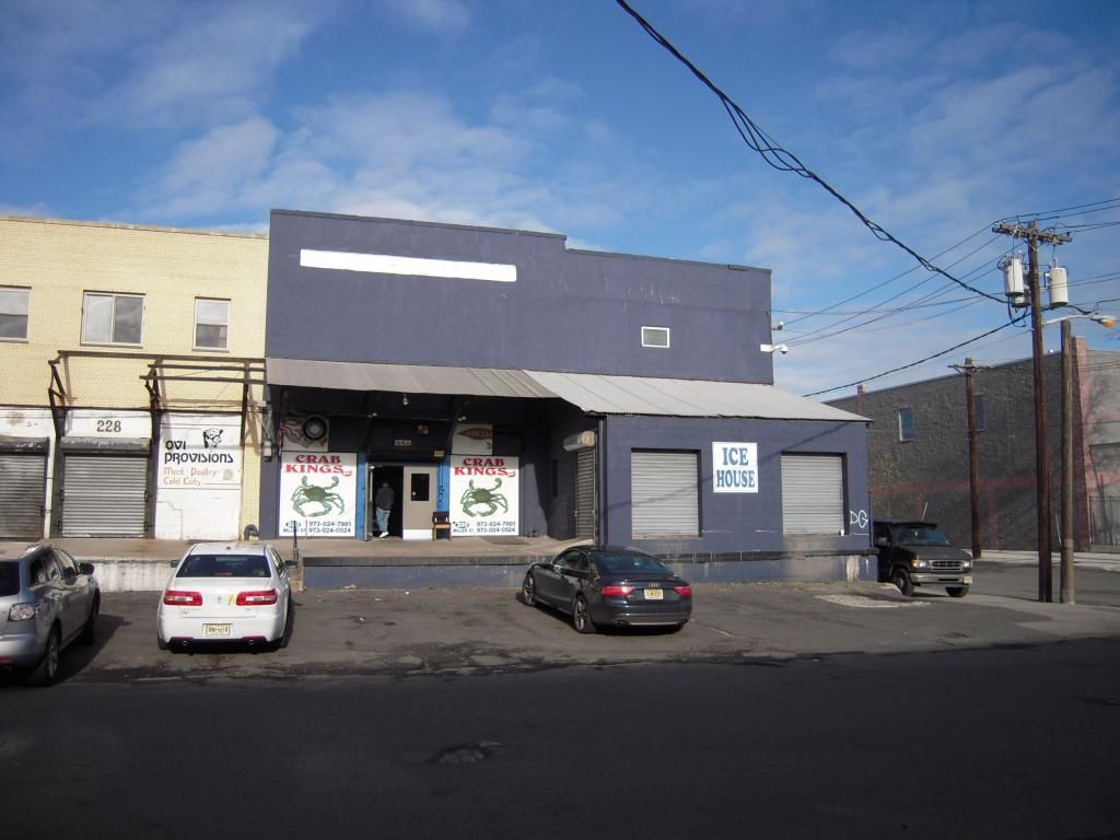 Exterior, Facade, None