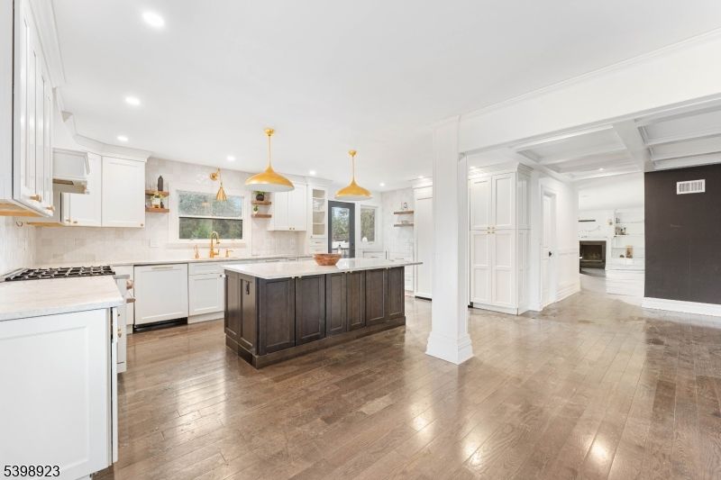 Interior, Kitchen, Pendant Lights, Recessed Lighting, Wood Texture Flooring