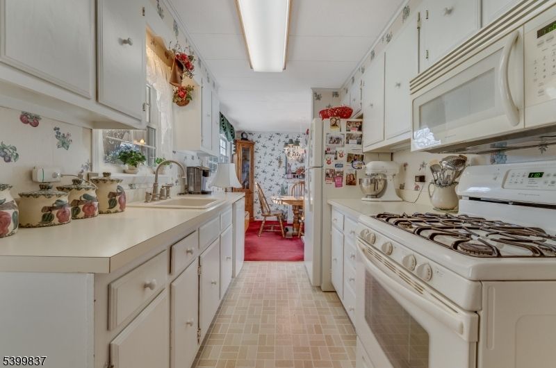 Dining room, Interior, Kitchen
