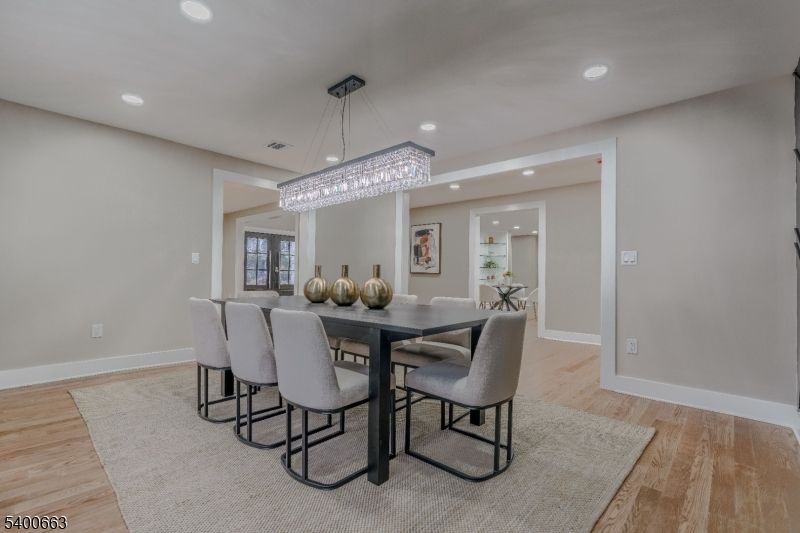 Chandelier, Dining room, Interior, Recessed Lighting, Wood Texture Flooring