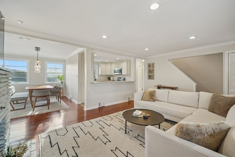 Dining room, Interior, Kitchen, Living room, Pendant Lights, Recessed Lighting, Wood Texture Flooring