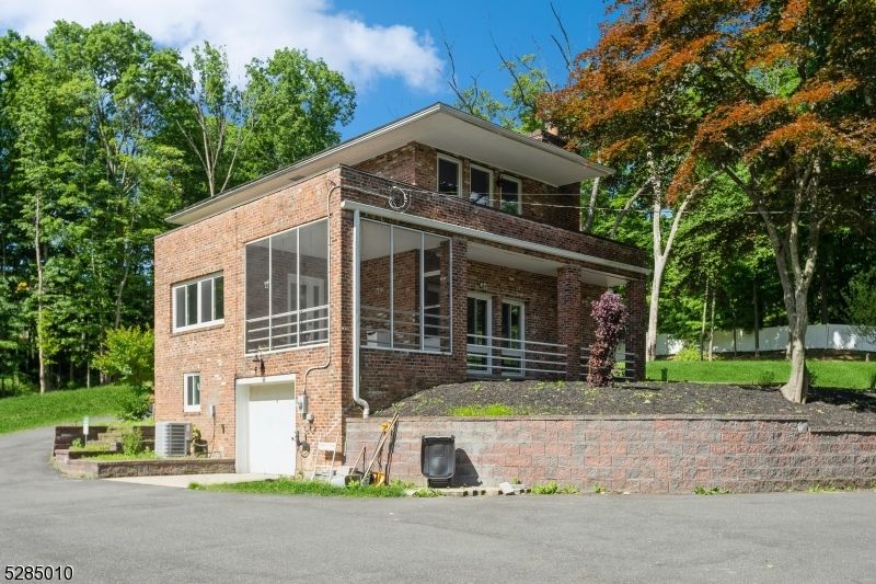 Exterior, Facade, Brick Facade, Modern