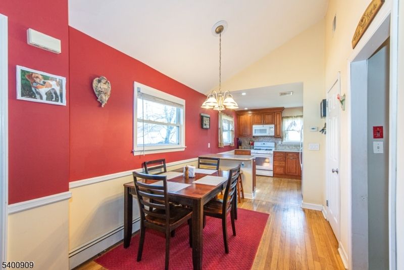 Chandelier, Dining room, Interior, Kitchen, Pendant Lights, Recessed Lighting, Wood Texture Flooring