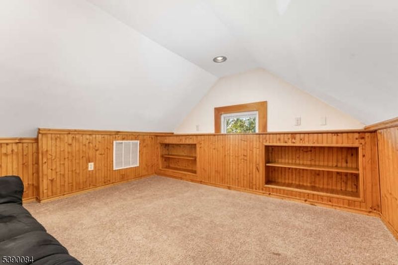 Empty room, Interior, Recessed Lighting, Wooden Walls