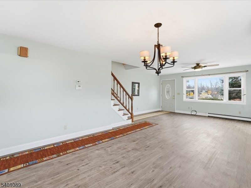 Chandelier, Empty room, Interior, Wood Texture Flooring