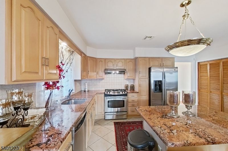Interior, Kitchen, Pendant Lights, Stainless Steel Appliances