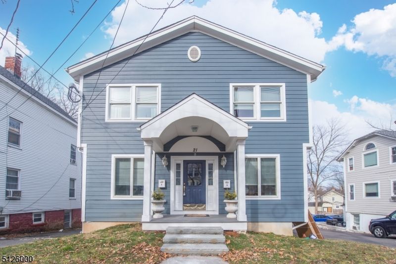 Exterior, Facade, Queen Anne Victorian