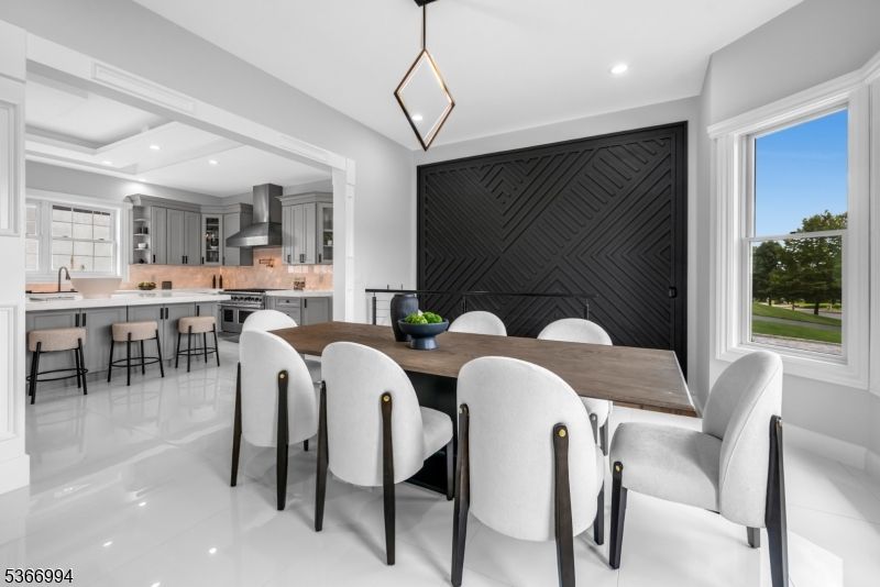 Dining room, Interior, Kitchen, Pendant Lights, Recessed Lighting