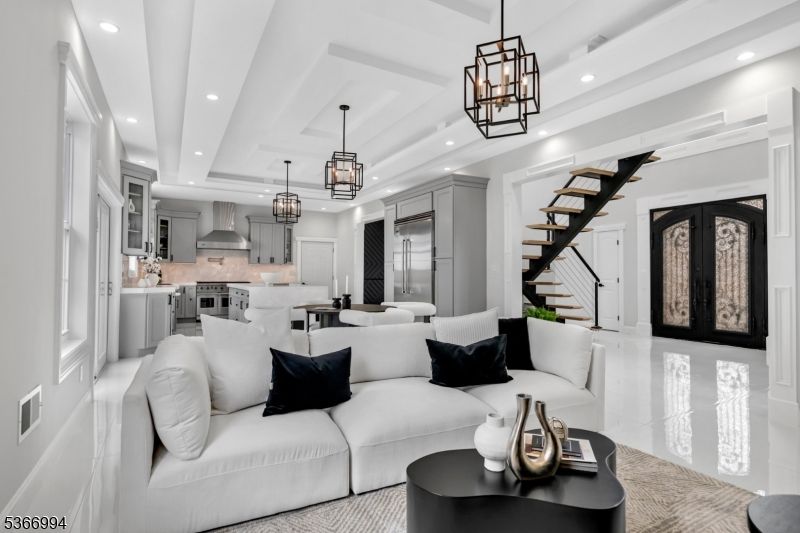 Chandelier, Interior, Kitchen, Living room, Pendant Lights, Recessed Lighting, Stainless Steel Appliances