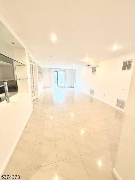 Empty room, Interior, Marble, Recessed Lighting