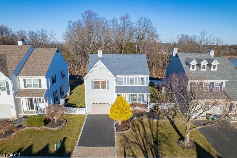 Attached, Exterior, Facade, Farmhouse