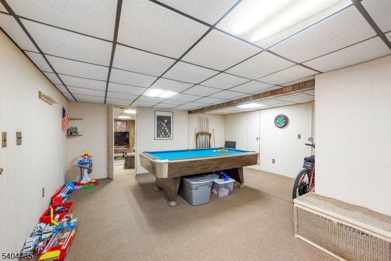 Billiard Table, Game Room, Interior