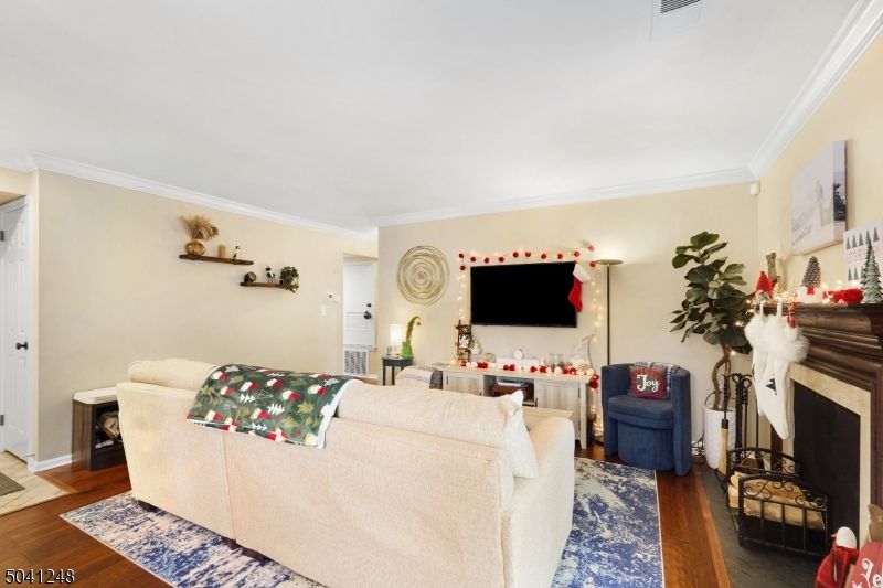 Bedroom, Fireplace, Interior, Living room, Wood Texture Flooring