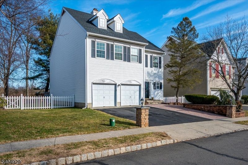 Attached, Exterior, Facade, Georgian