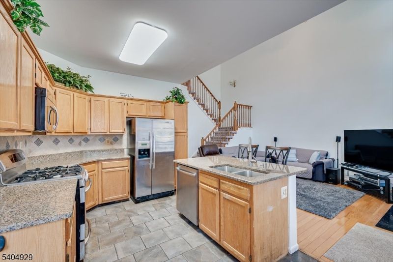 Interior, Kitchen, Living room, Stainless Steel Appliances