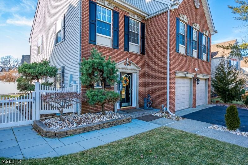 Attached, Exterior, Facade, Brick Facade, Rowhouse