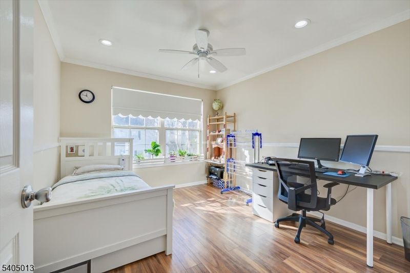 Bedroom, Home Office, Interior, Recessed Lighting, Wood Texture Flooring