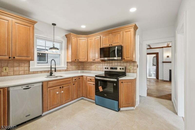 Interior, Kitchen, Pendant Lights, Recessed Lighting, Stainless Steel Appliances