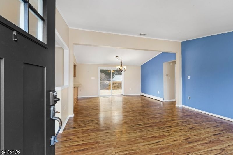 Chandelier, Empty room, Interior, Wood Texture Flooring