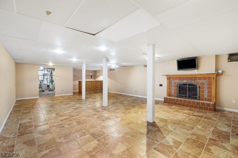 Empty room, Fireplace, Interior, Recessed Lighting